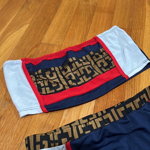 Swim suit - Picture 3 of 4